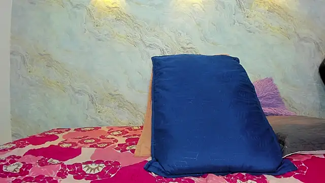 Snapshot of jones_maddy_ chatting on 15, 2, 2025 jones maddy online show from 15, 2, 2025