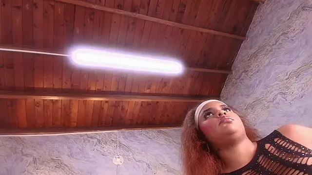 Snapshot of jones_maddy_ chatting on 7, 11, 2025 jones maddy online show from 7, 11, 2025