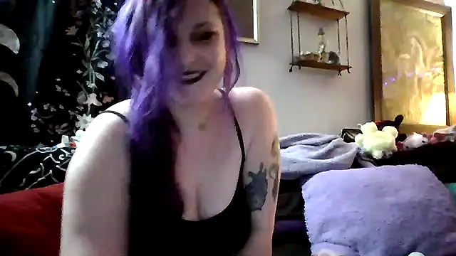 LunaLilith online show from 1, 2, 2025