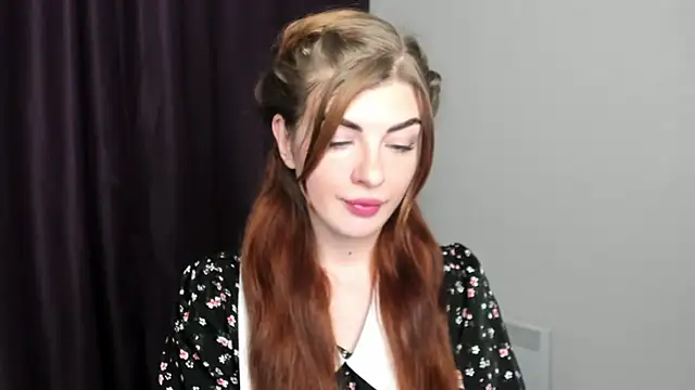  comefeelme  online show from 25, 1, 2025