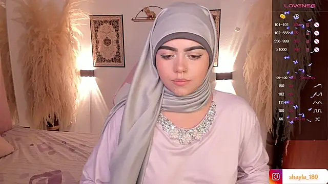 Snapshot of shayla_18 chatting on 4, 12, 2024 shayla 18 online show from 4, 12, 2024