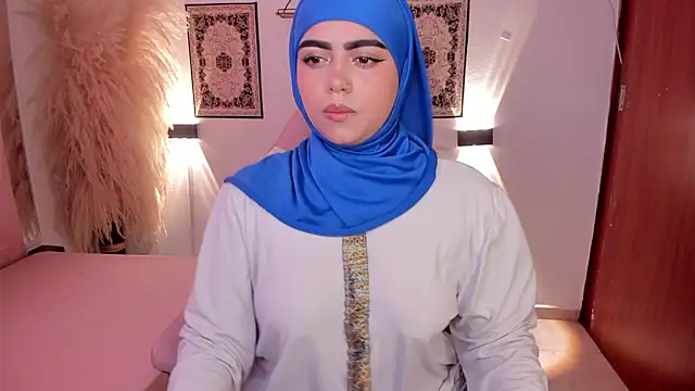 Snapshot of shayla_18 chatting on 23, 12, 2024 shayla 18 online show from 23, 12, 2024