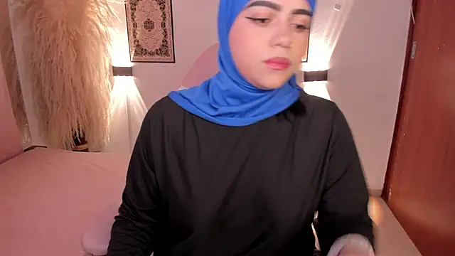 Snapshot of shayla_18 chatting on 24, 1, 2025 shayla 18 online show from 24, 1, 2025