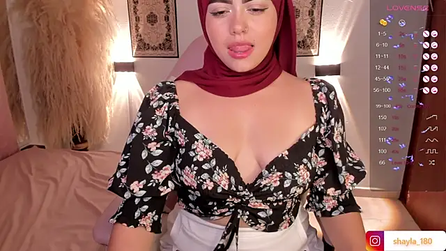 Snapshot of shayla_18 chatting on 11, 2, 2025 shayla 18 online show from 11, 2, 2025