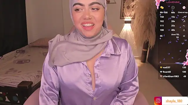 Snapshot of shayla_18 chatting on 6, 3, 2025 shayla 18 online show from 6, 3, 2025