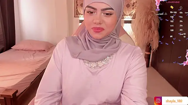 Snapshot of shayla_18 chatting on 10, 3, 2025 shayla 18 online show from 10, 3, 2025