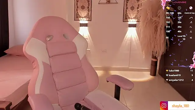 Snapshot of shayla_18 chatting on 14, 3, 2025 shayla 18 online show from 14, 3, 2025