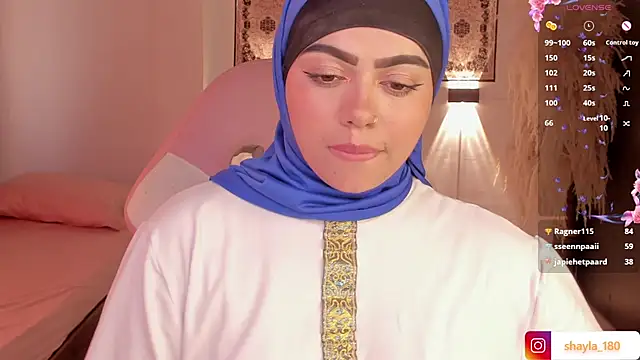 Snapshot of shayla_18 chatting on 15, 3, 2025 shayla 18 online show from 15, 3, 2025