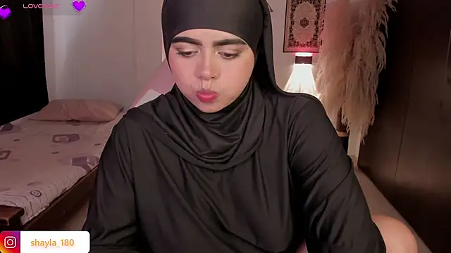 shayla 18 online show from 24, 2, 2026