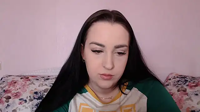 Snapshot of vitalina_freedom chatting on 5, 2, 2025 vitalina freedom online show from 5, 2, 2025