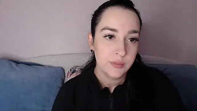 Snapshot of vitalina_freedom chatting on 11, 10, 2025 vitalina freedom online show from 11, 10, 2025