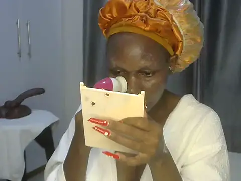 Snapshot of East_queen chatting on 3, 3, 2025 East queen online show from 3, 3, 2025