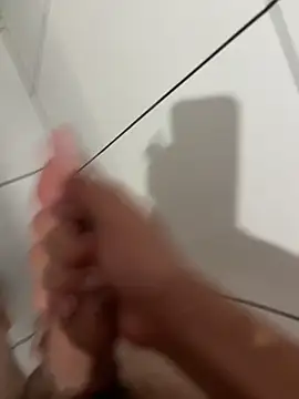 Snapshot of aleatorio995 chatting on 18, 12, 2025 aleatorio995 online show from 18, 12, 2025