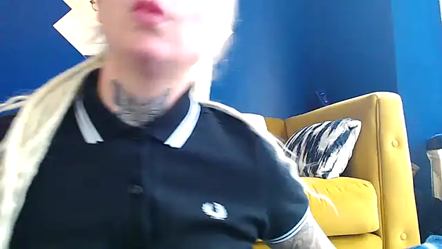 pixiedreadx online show from 23, 10, 2025