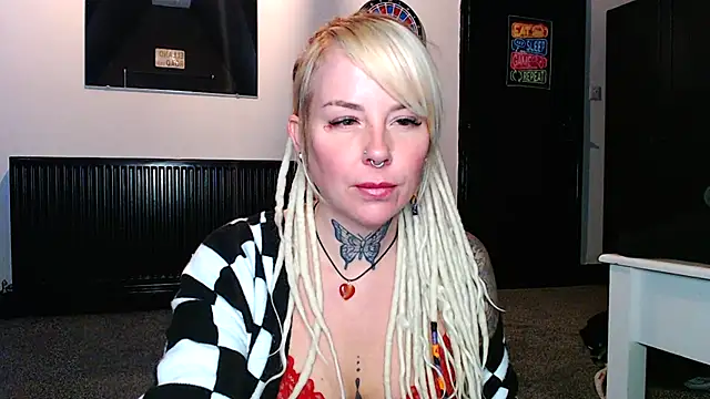 pixiedreadx online show from 22, 11, 2025