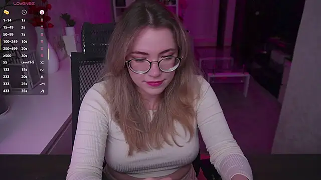 Snapshot of RemyCute chatting on 22, 11, 2025 RemyCute online show from 22, 11, 2025