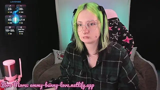 EmmyBunny online show from 17, 11, 2025