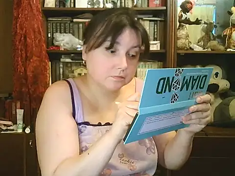 Snapshot of CarrieQPeach chatting on 13, 11, 2025 CarrieQPeach online show from 13, 11, 2025