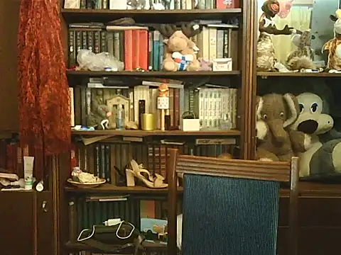 Snapshot of CarrieQPeach chatting on 14, 11, 2025 CarrieQPeach online show from 14, 11, 2025