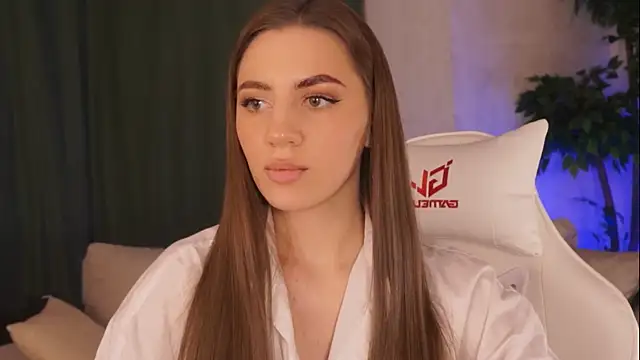 Snapshot of MaryHillty chatting on 7, 12, 2024 MaryHillty online show from 7, 12, 2024