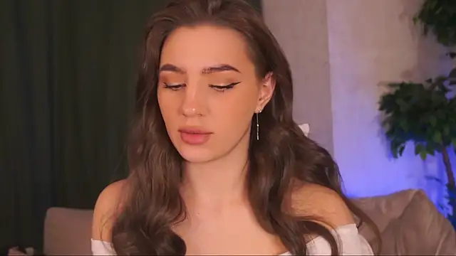 Snapshot of MaryHillty chatting on 8, 12, 2024 MaryHillty online show from 8, 12, 2024