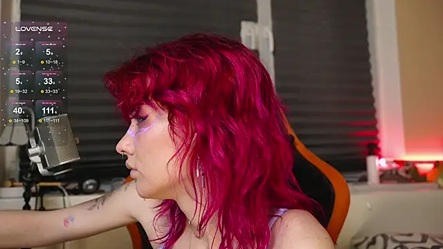 Snapshot of BlueCherryy chatting on 3, 11, 2025 BlueCherryy online show from 3, 11, 2025