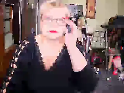 LOLA8888 online show from 12, 10, 2025