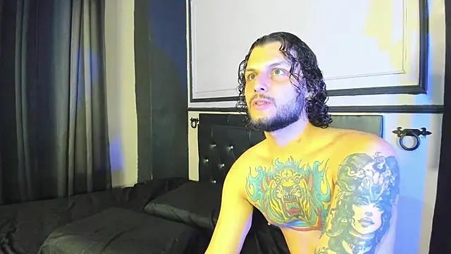 Snapshot of Twisted_Fantasy chatting on 9, 3, 2025 Twisted Fantasy online show from 9, 3, 2025