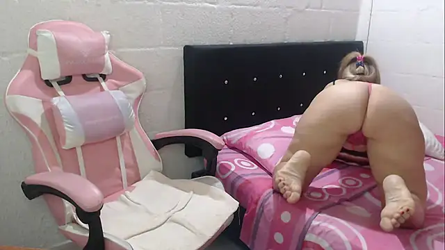 jade04 roberts online show from 18, 1, 2025