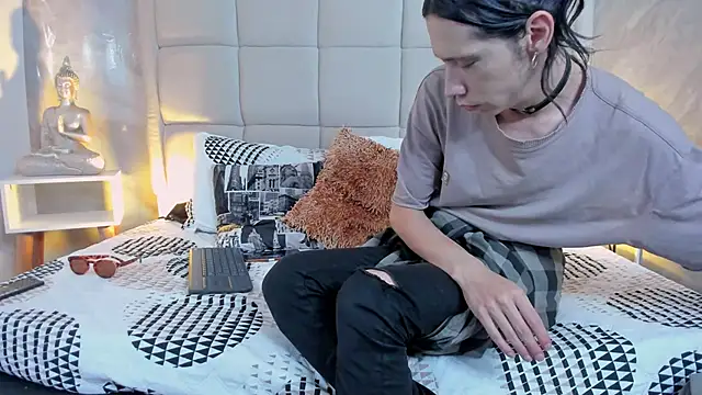 Hecatee 77 online show from 16, 12, 2025