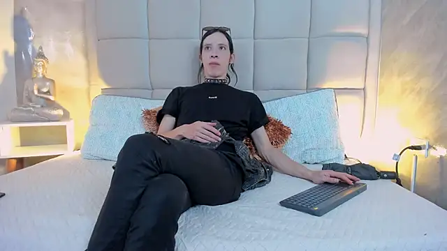 Hecatee 77 online show from 20, 12, 2025