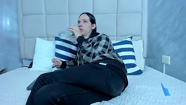 Hecatee 77 online show from 4, 3, 2026