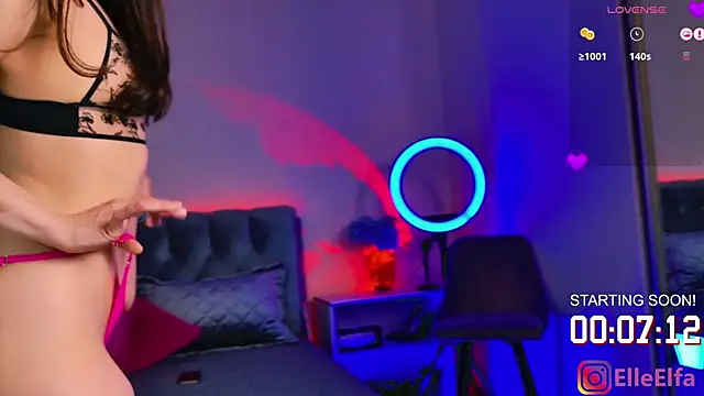 Elfaelle online show from 31, 1, 2025