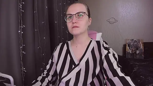 MissBrightShine online show from 28, 11, 2025