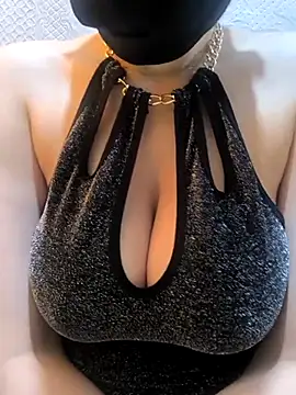 Snapshot of Lolytta chatting on 28, 10, 2025 Lolytta online show from 28, 10, 2025