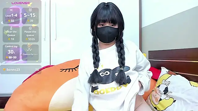 alonelove   online show from 5, 2, 2025