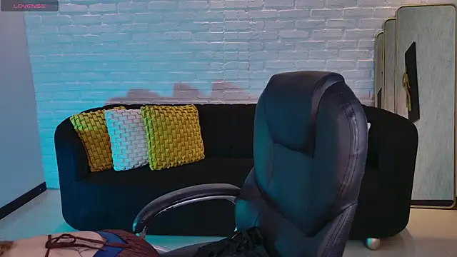 Snapshot of LisaMonroe_ chatting on 24, 9, 2025 LisaMonroe online show from 24, 9, 2025