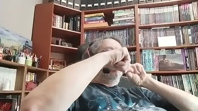 Mandra is a whore online show from 28, 10, 2025