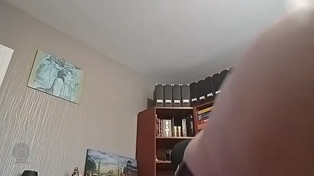 Mandra is a whore online show from 7, 11, 2025