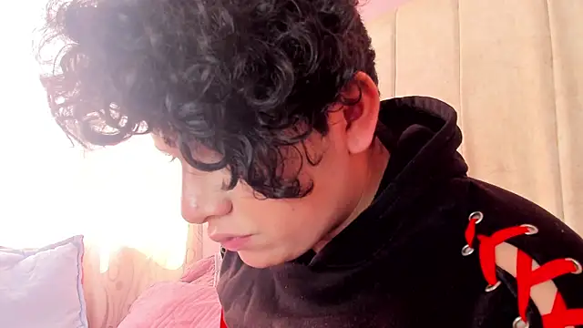 Satuurn  online show from 12, 2, 2025