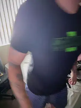 Snapshot of PeterGrandee chatting on 11, 11, 2025 PeterGrandee online show from 11, 11, 2025