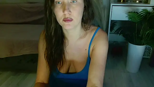 Imcarrieberry online show from 28, 11, 2025