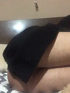 Snapshot of sandyfem01 chatting on 28, 2, 2025 sandyfem01 online show from 28, 2, 2025