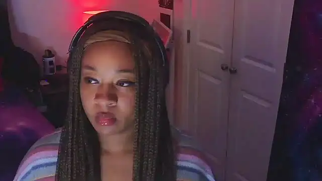 Snapshot of temptressbeauty24 chatting on 14, 3, 2026 temptressbeauty24 online show from 14, 3, 2026