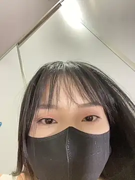 Asia-Lynn online show from 6, 11, 2025