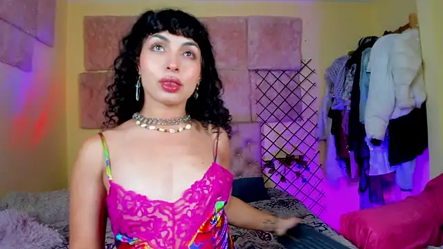 Pia-Jimenez online show from 19, 9, 2025