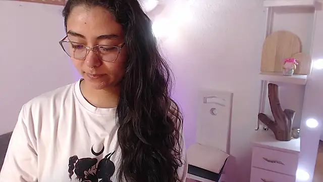  Kim  M online show from 19, 11, 2025