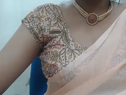 Lovely Siri 23 online show from 21, 11, 2025