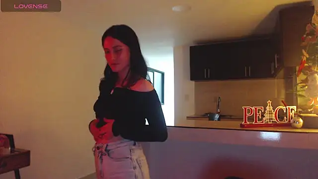 Snapshot of AlissonnFoxx chatting on 22, 12, 2024 AlissonnFoxx online show from 22, 12, 2024