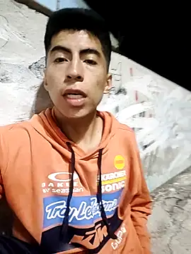 Snapshot of Alexander9827 chatting on 9, 1, 2025 Alexander9827 online show from 9, 1, 2025